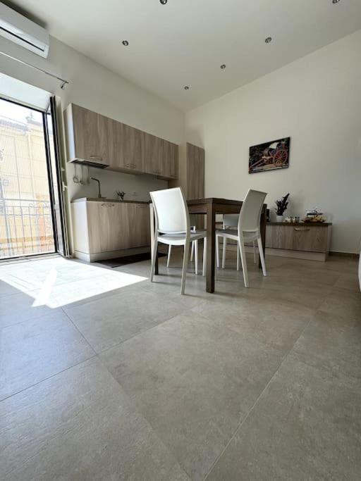 Sopra Palermo Apartment มอนเรอาเล ภายนอก รูปภาพ