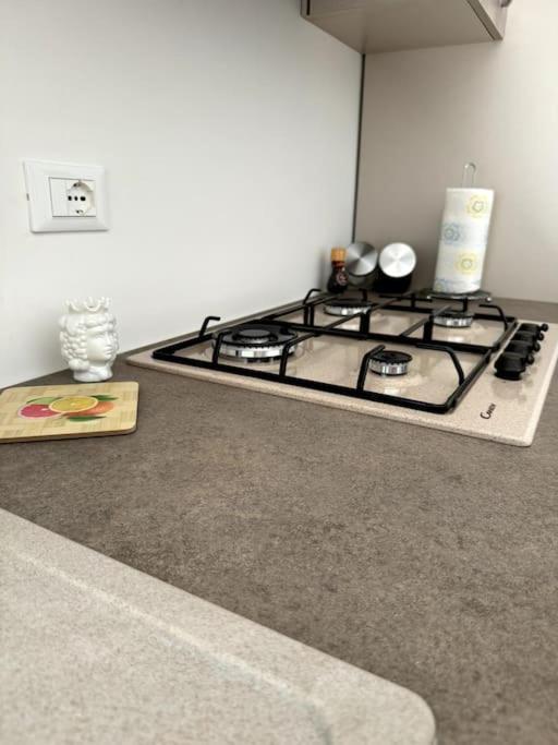 Sopra Palermo Apartment มอนเรอาเล ภายนอก รูปภาพ